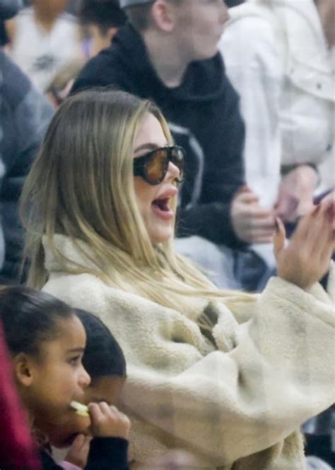 khloe knowles|Khloe spotted in the wild… : r/KUWTKsnark